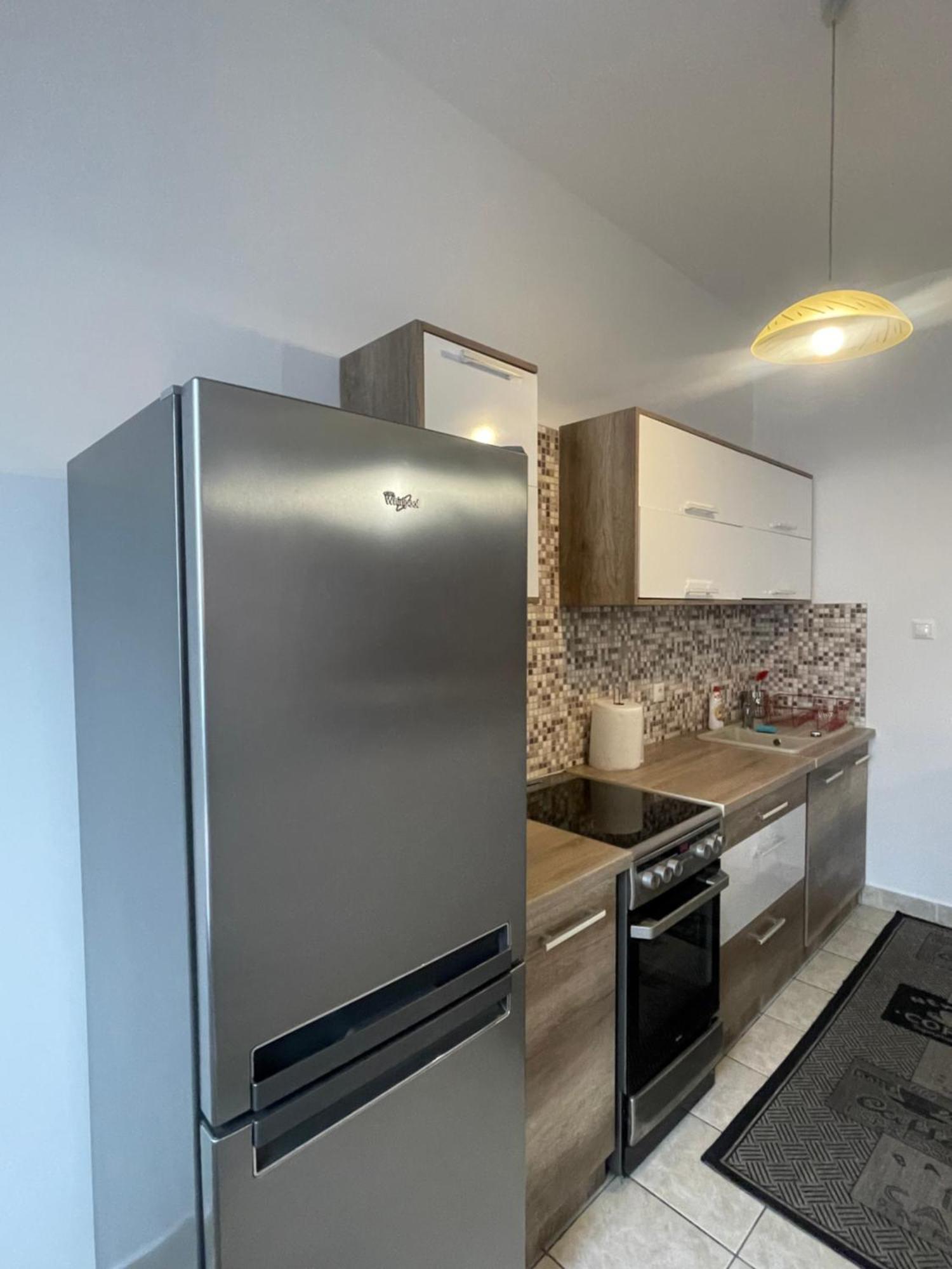 Palank Apartman Mosonmagyaróvár Екстериор снимка