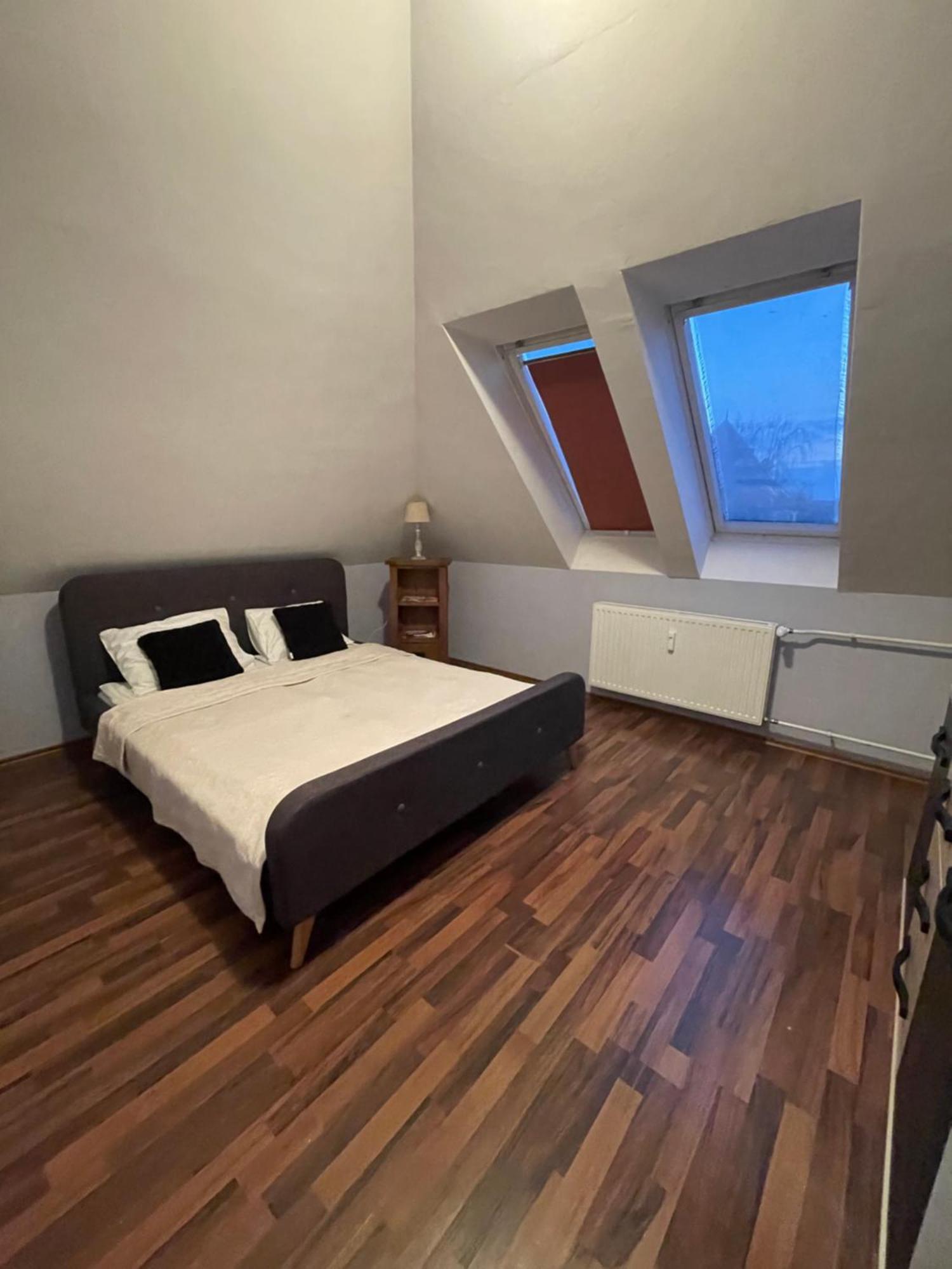 Palank Apartman Mosonmagyaróvár Екстериор снимка