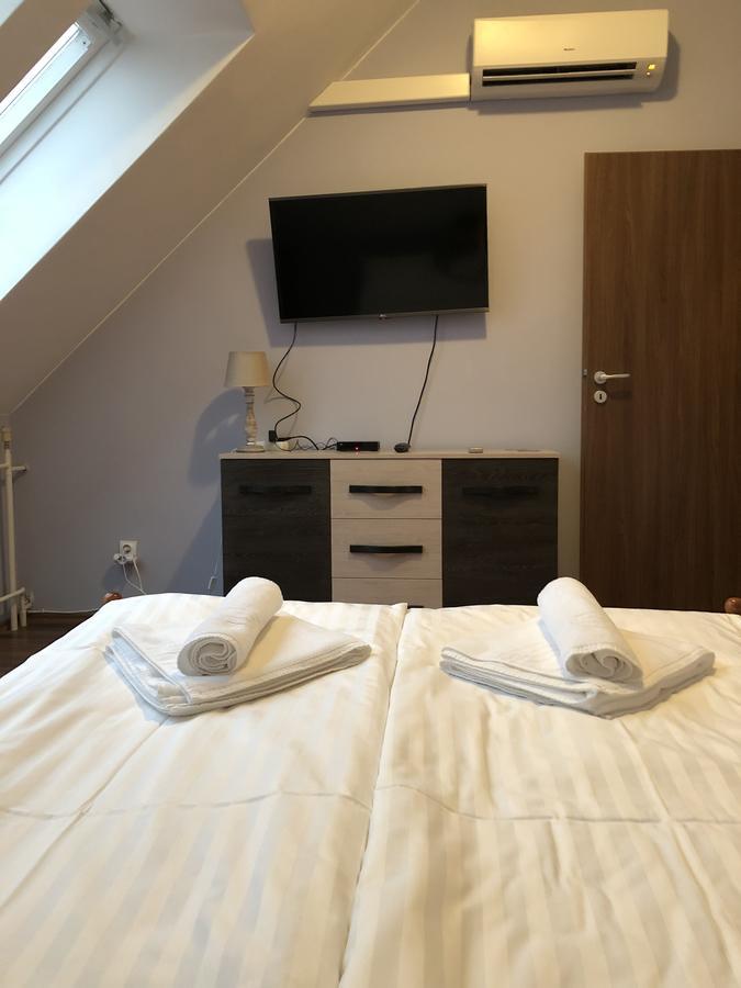 Palank Apartman Mosonmagyaróvár Екстериор снимка